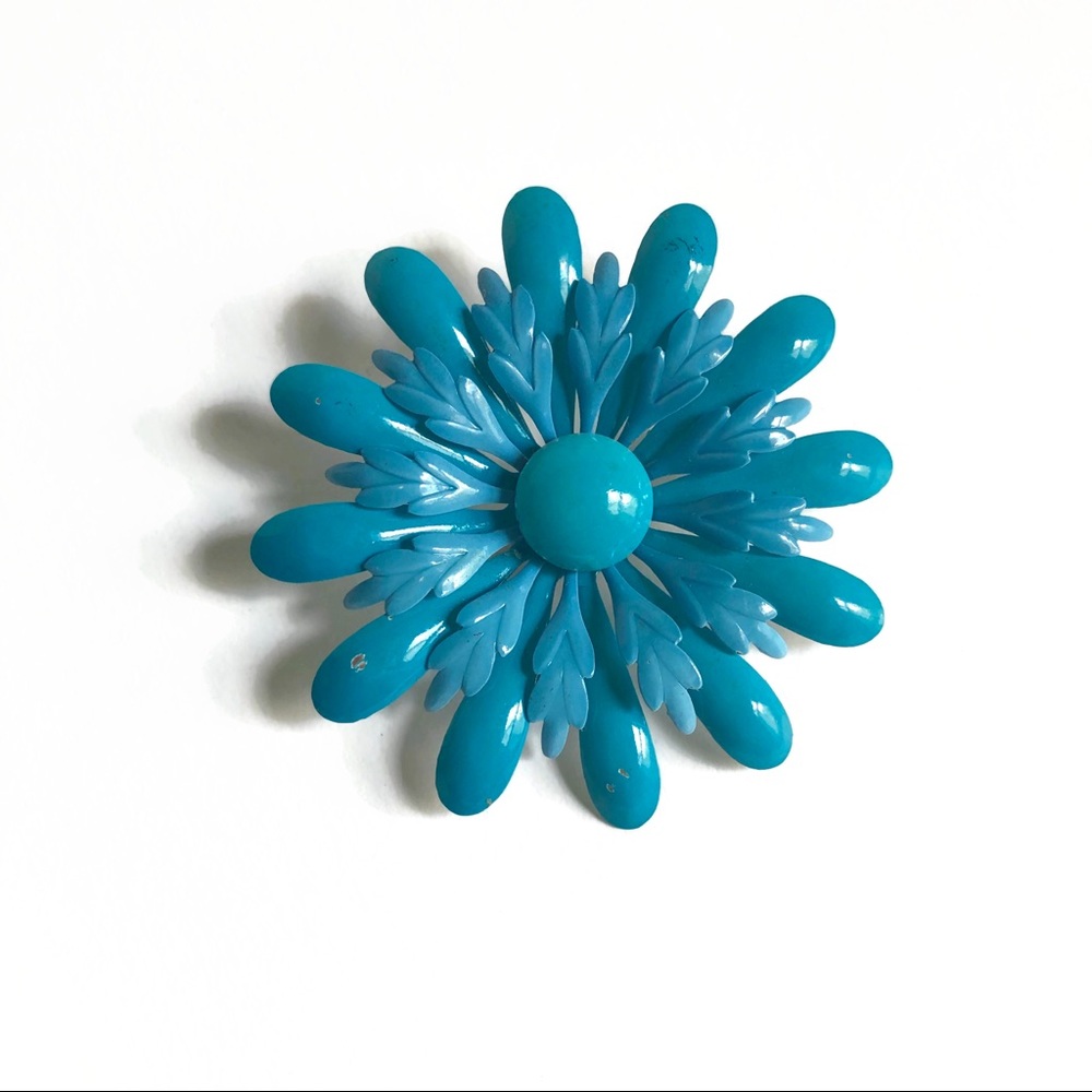 Vintage Blue Enamel Flower Power Broach